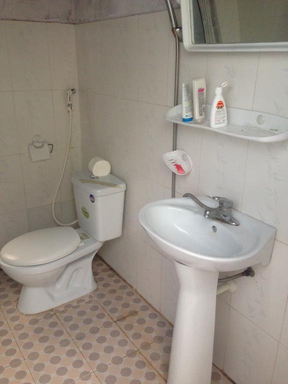 Ba Be Lake Homestay - Quynh Chi Екстериор снимка